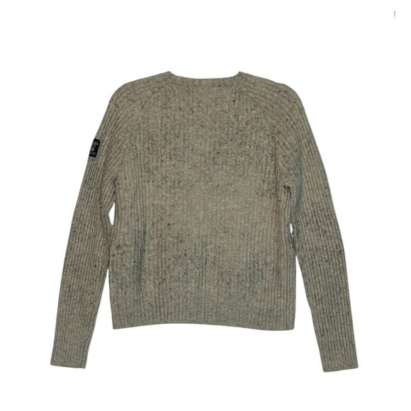 Abercrombie & Fitch Long Sleeves V Neck Muscle Sweater size Medium - Picture 7 of 8